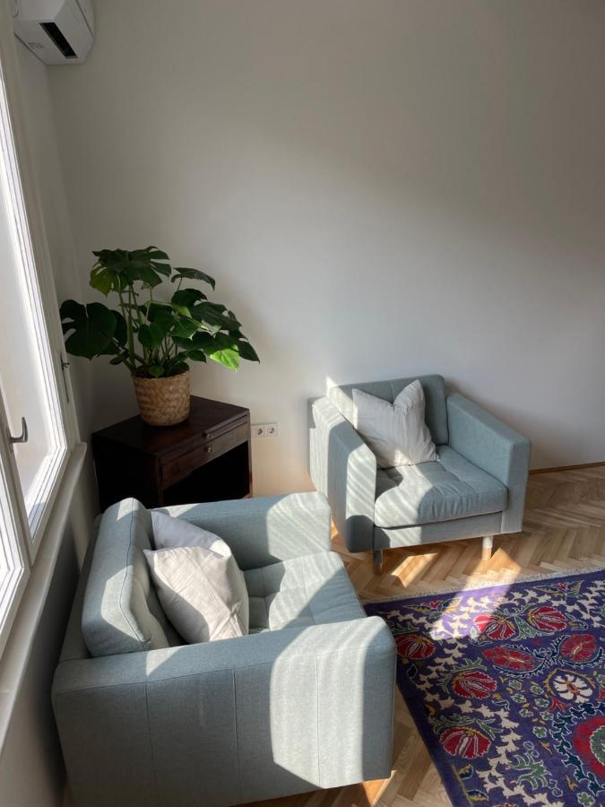 5 Appartement *