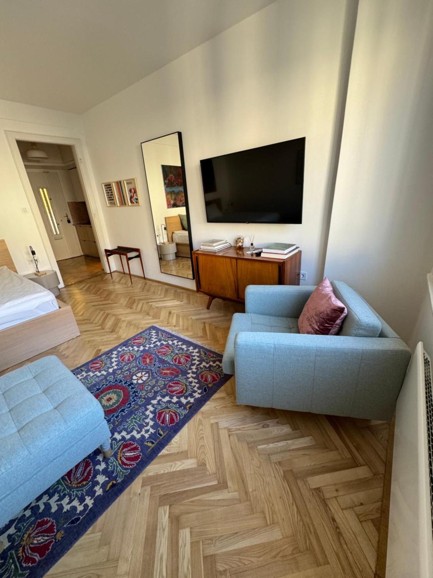 5 Appartement *